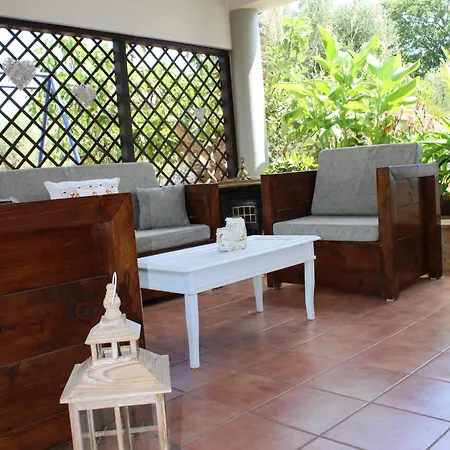 Trullo Elisabetta 別荘 チェーリエ・メッサーピカ